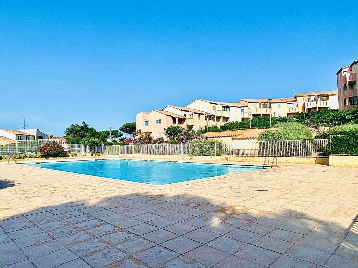 Appartement Proche Mer Avec Piscine Et Parking Fleury  Exterior foto