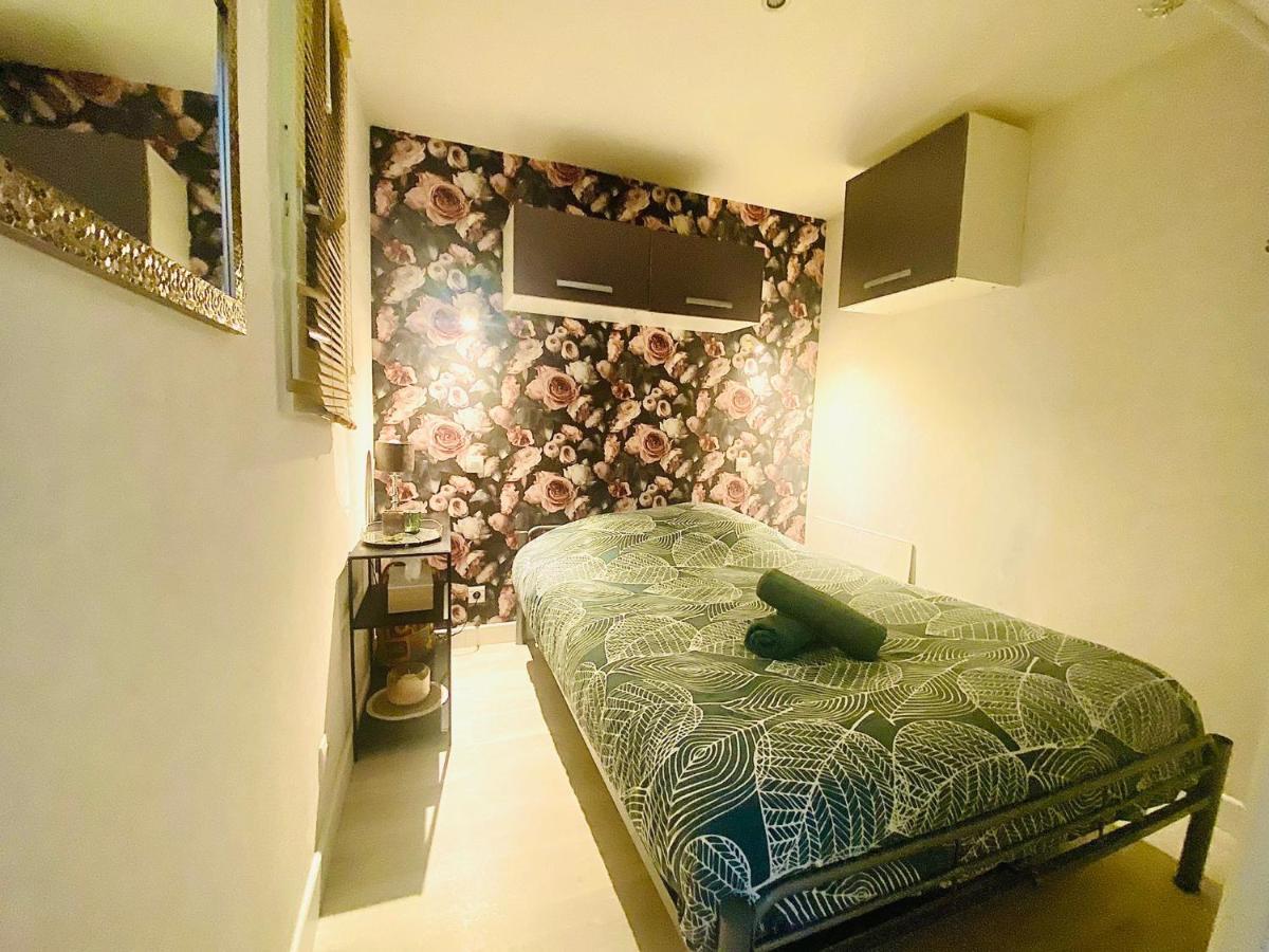 Appartement Proche Mer Avec Piscine Et Parking Fleury  Exterior foto