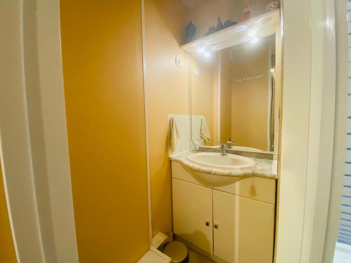 Appartement Proche Mer Avec Piscine Et Parking Fleury  Exterior foto