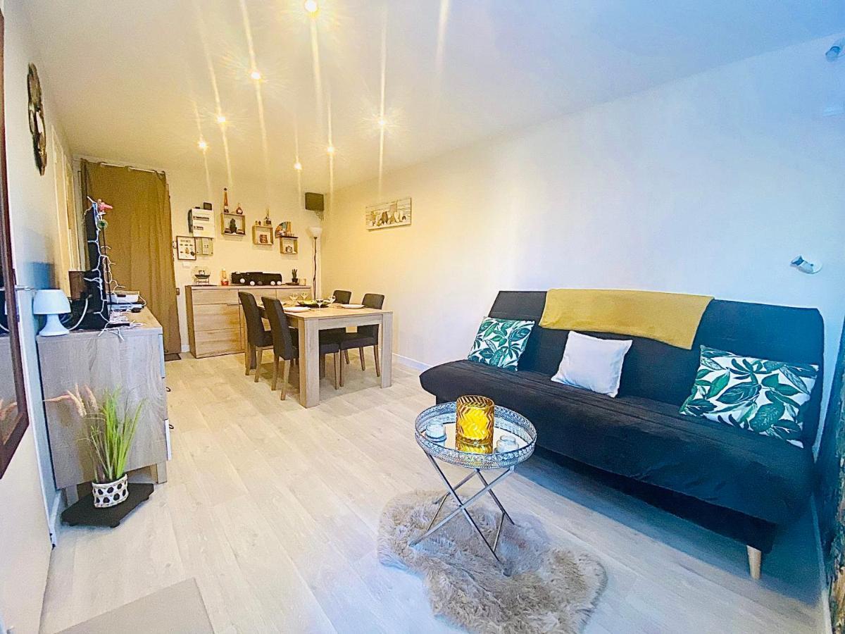 Appartement Proche Mer Avec Piscine Et Parking Fleury  Exterior foto
