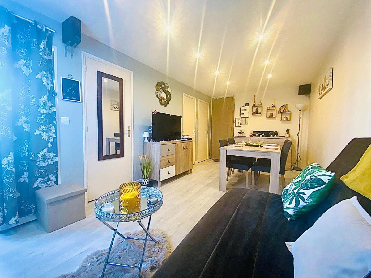 Appartement Proche Mer Avec Piscine Et Parking Fleury  Exterior foto